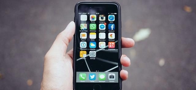 iPhone8长这样！值得入手的手机还有谁！