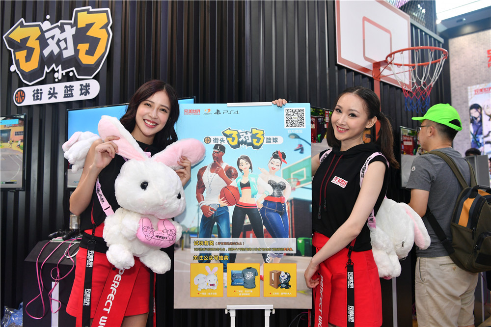 2017年CJ完美世界展台，模特、Showgirl群芳争艳