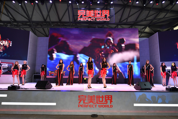 2017年CJ完美世界展台，模特、Showgirl群芳争艳