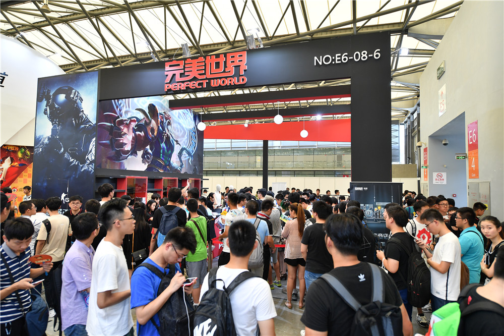 完美世界展馆门庭若市 TI7周边人气爆棚
