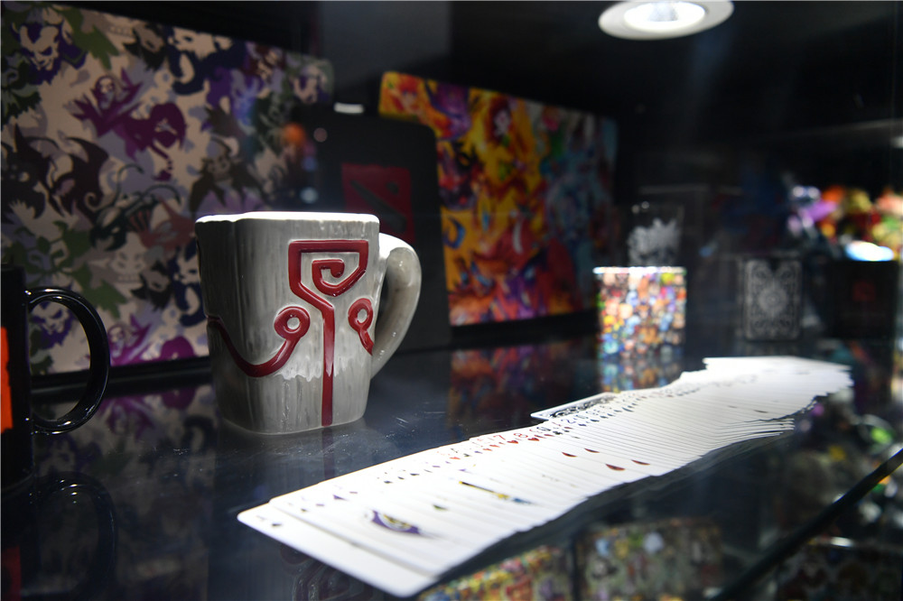 完美世界展馆门庭若市 TI7周边人气爆棚