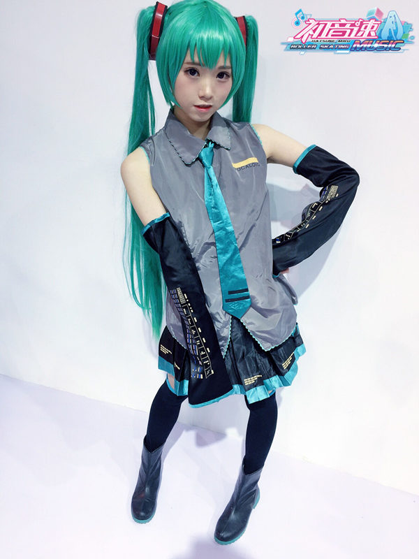《初音速》今日亮相CJ 电子歌姬化身轮滑达人