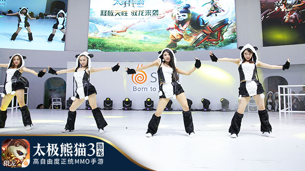 玩家以头抢地《太极熊猫3：猎龙》CJ劲舞现场惊现大师！