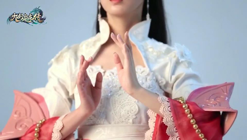 90后当家花旦陈瑶倾情代言《九剑魔龙传》