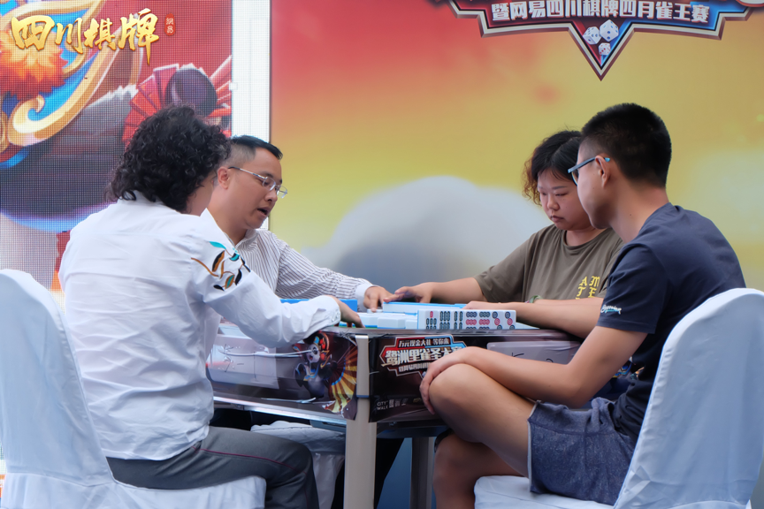 揭秘五一小长假成都商圈人流涌动的秘密