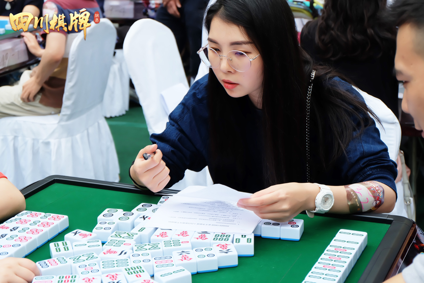 揭秘五一小长假成都商圈人流涌动的秘密