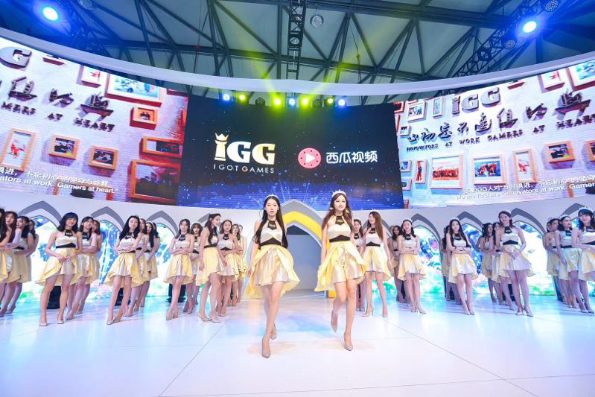 CJ2018：IGG网红背包遭疯抢，百名Showgirl成全场焦点