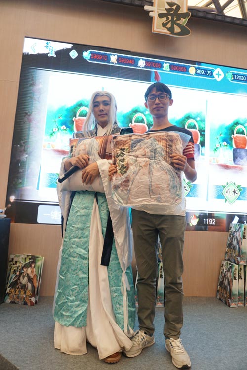 《茗心录》上海萤火虫漫展，茶灵召唤人气旺！