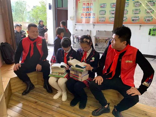暖心公益再出发 边锋网络“圆梦微计划”点亮童年心愿