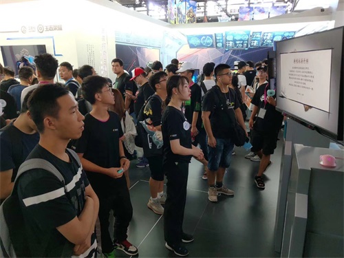 人工智能赋诗？双人PK作诗？不亲眼看到我也不信