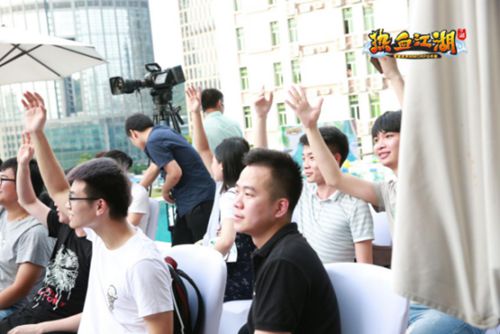一“派”即合《热血江湖手游》泳池狂欢夜，唯好玩才是真理